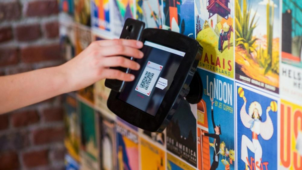 У российских туристов стало больше вариантов оплаты по QR-коду за рубежом